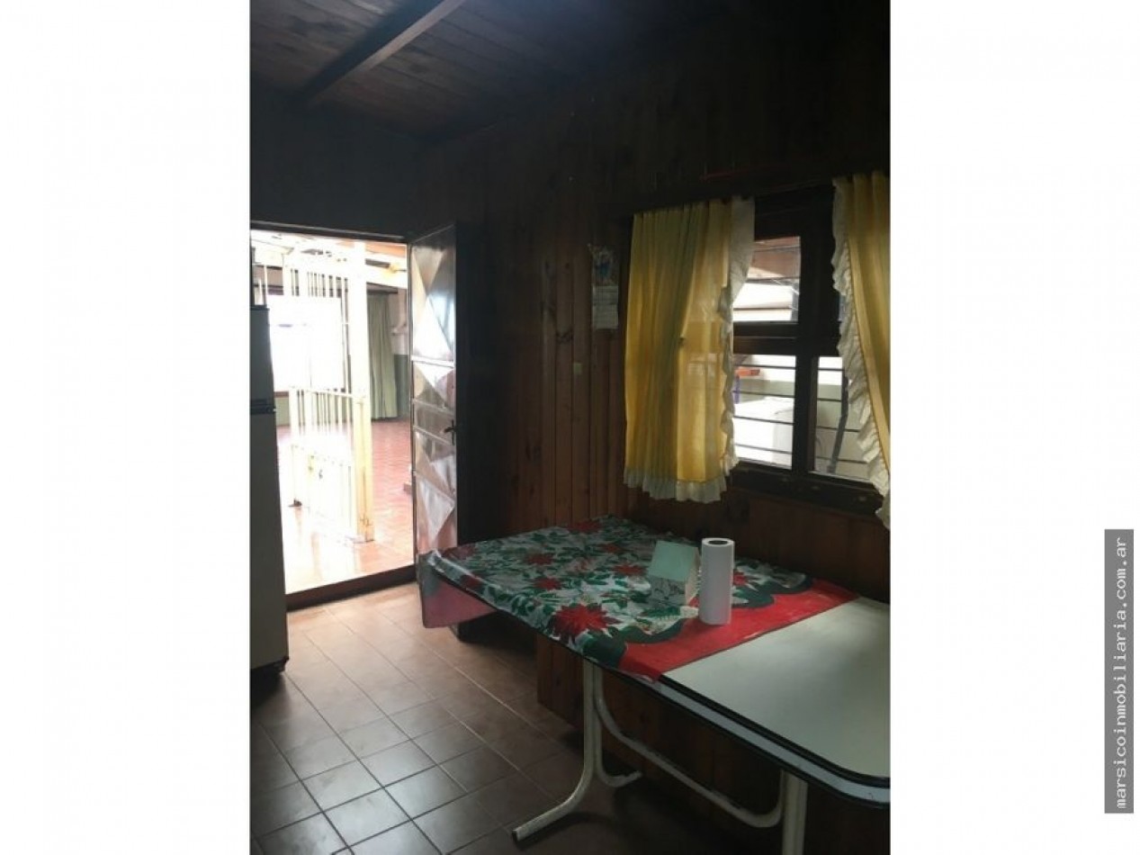 Chalet en planta alta + Local sobre Av.Fortunato de la Plaza