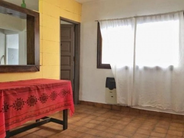 Departamento en planta alta con monoambiente