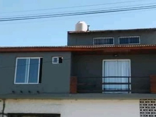 Departamento en planta alta con monoambiente