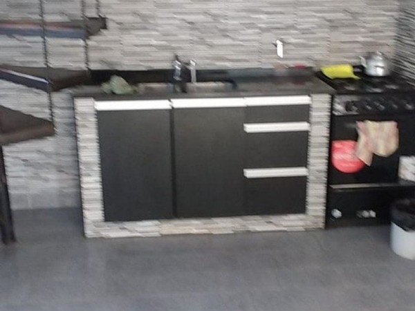 Departamento en planta alta con monoambiente