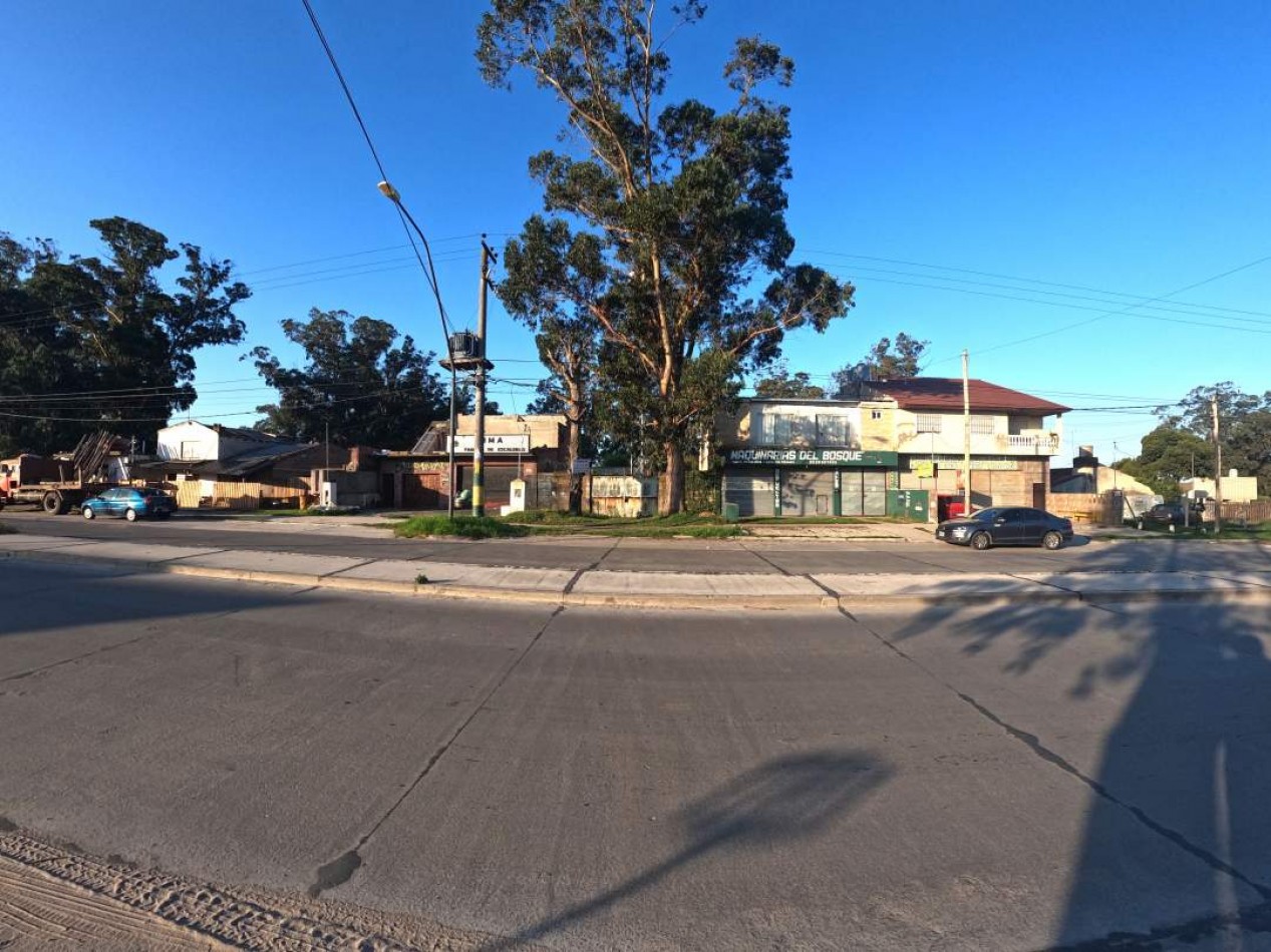 Lote con Edificacion y Loza