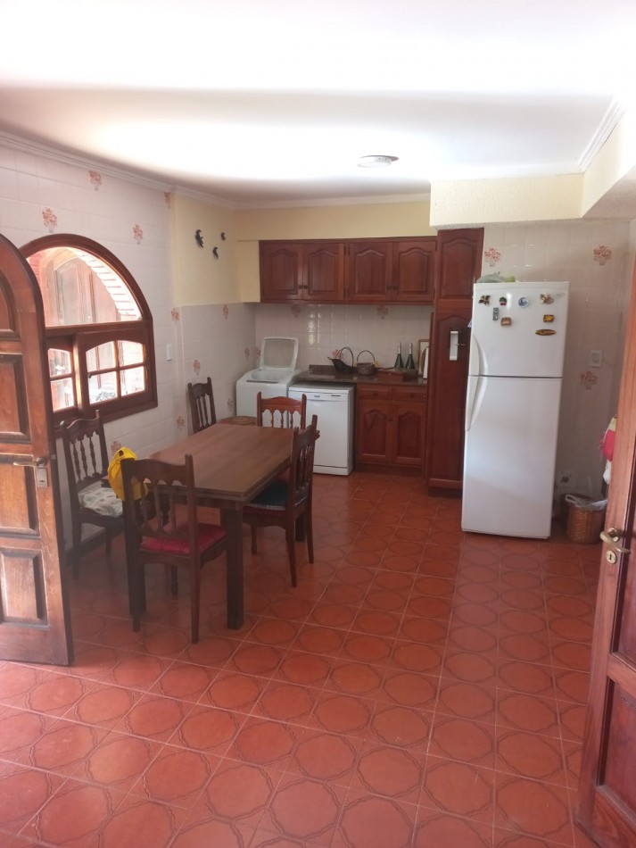 CHALET EN BARRIO COSTA DEL SOL MAR CHIQUITA