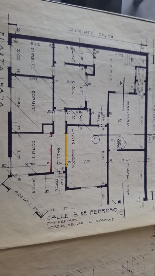 Chalet  de 4 ambientes  excelente estado